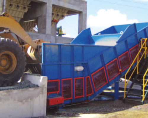 Alimentador de superficie de material m&oacute;vil